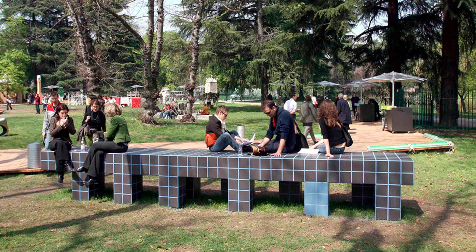 marazzi millepiedi giardini del palazzo della triennale 000.jpg
